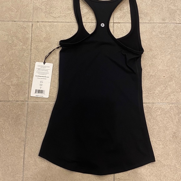 90 Degree Tank. XS. NWT. - Picture 3 of 6